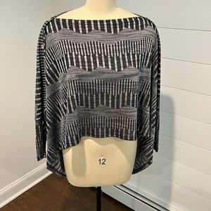Comfy USA top / shrug NWT XL